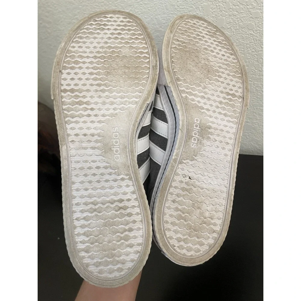 adidas men's sneaker shoes size 8 Daily 3.0  gray‎ black skater athletic retro